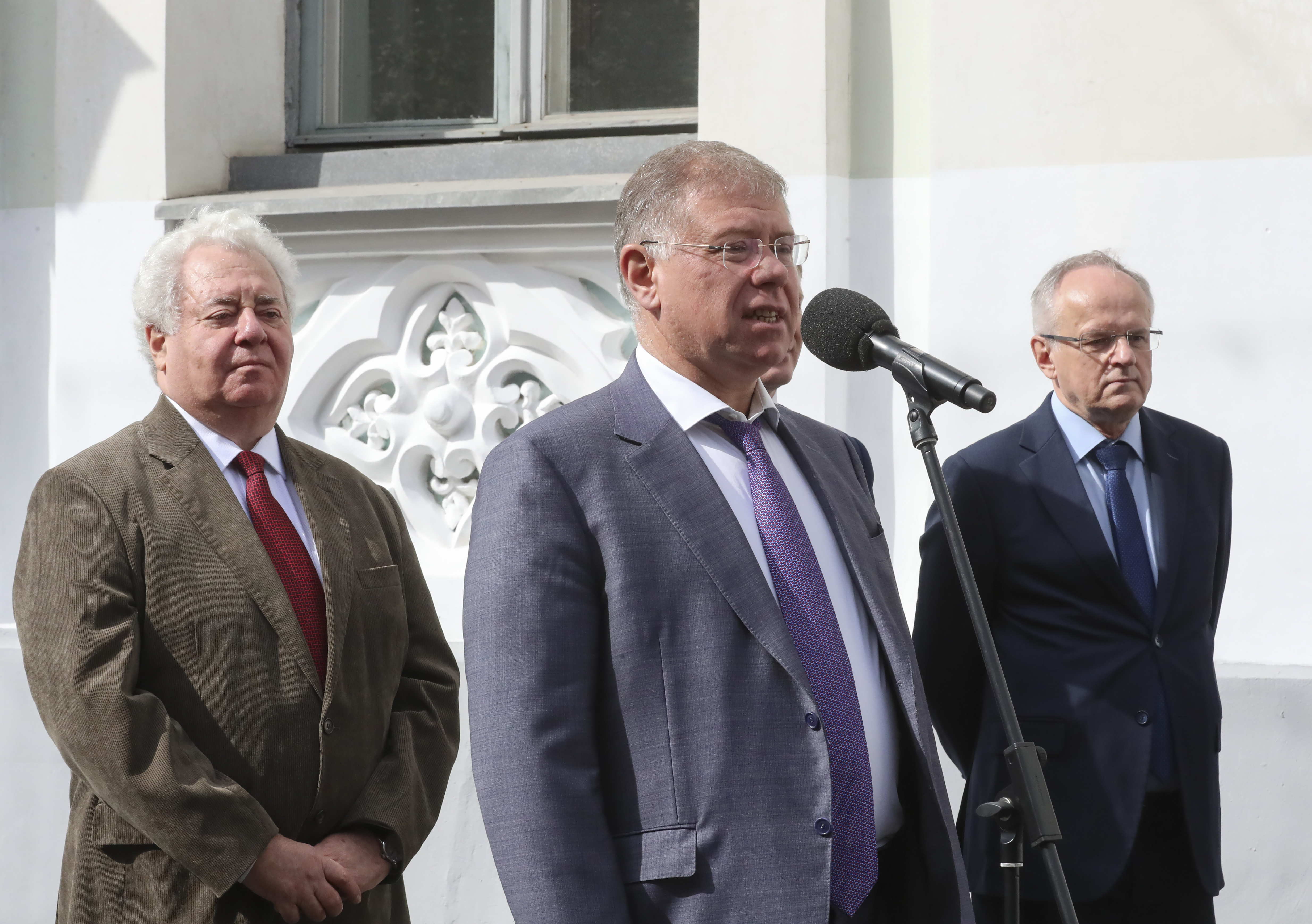 В Москве состоялось открытие мемориальной доски историку и педагогу С.О. Шмидту