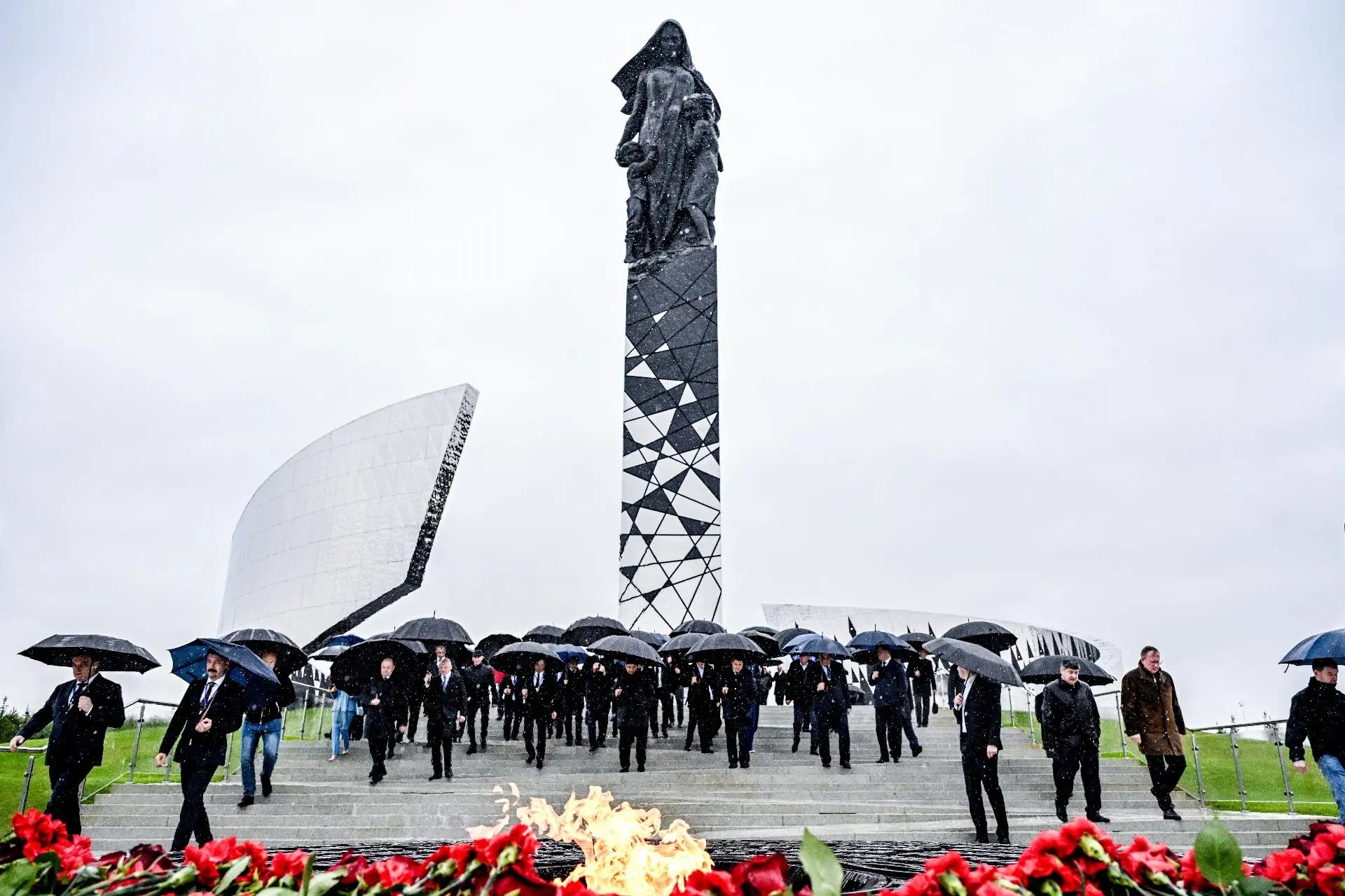 Сергей Нарышкин почтил память жертв геноцида советского народа в годы Великой Отечественной войны