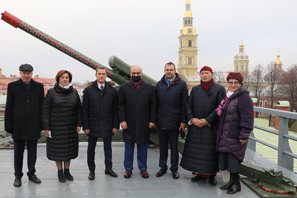 В Санкт-Петербурге прошли мероприятия к 300-летию провозглашения России империей