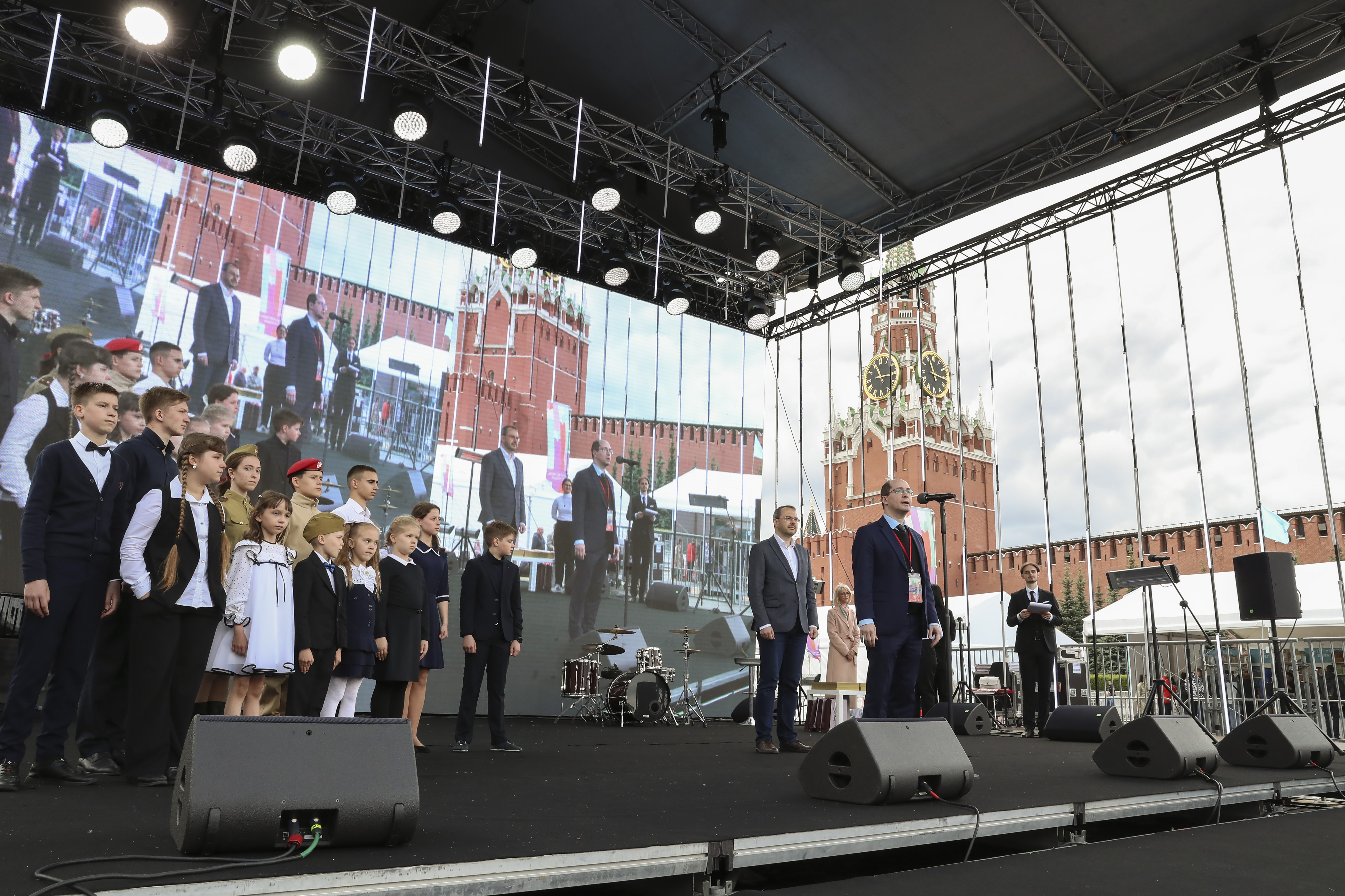 На Красной площади наградили финалистов конкурса «История России» в стихах