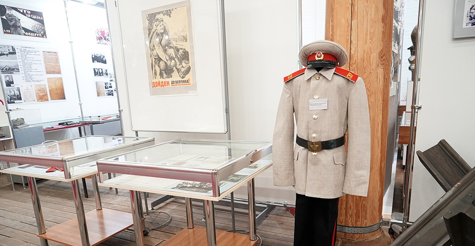 В Астрахани открылась выставка к 80-летию Сталинградского суворовского училища