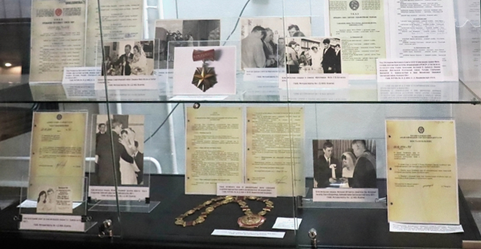Архивные документы по истории семьи представили новой выставке в архиве Алтайского края
