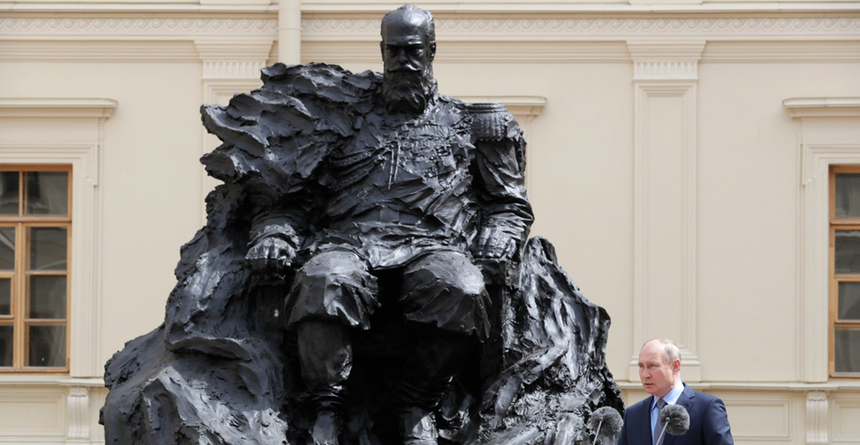 Владимир Владимирович Путин открыл памятник Александру III в Гатчине