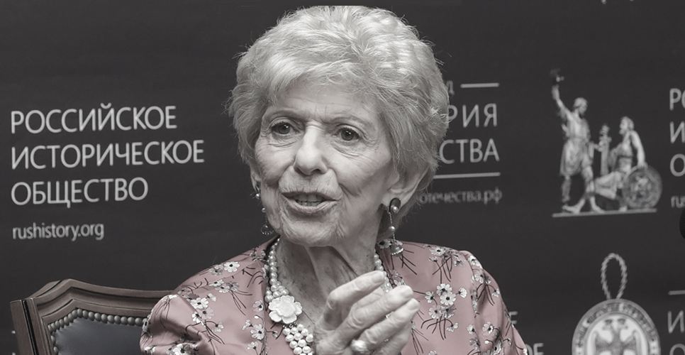  5 августа 2023 года на 95-м году жизни скончалась Элен Каррер д'Анкосс, постоянный секретарь Французской академии, иностранный член Российской академии наук и специалист по истории России.