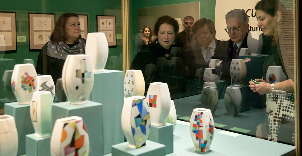 В Эрмитаже открылась выставка «„Крокус“. Возвращение. К 125-летию Николая Суетина»