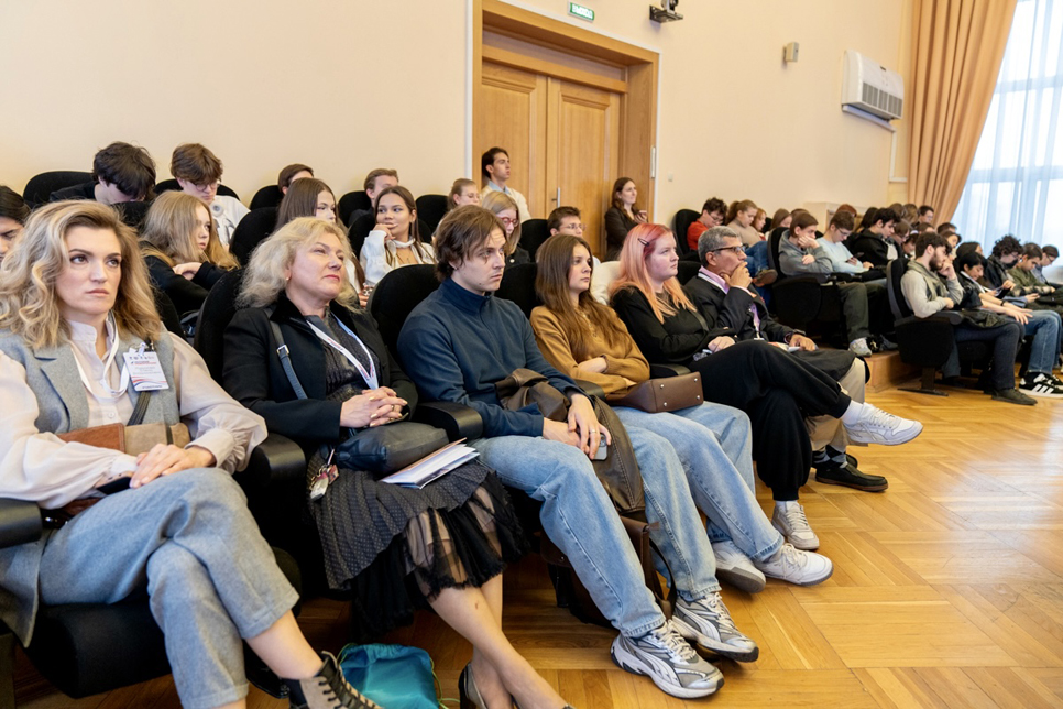 Итоги прошедшего в Мариуполе «Азовского форума развития» обсудили на конференции в РГГУ