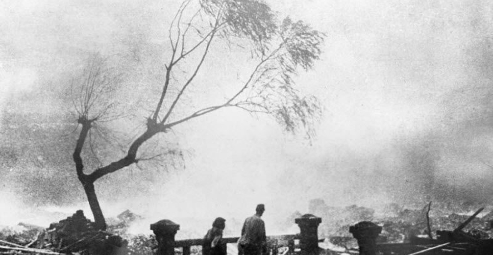 9 августа 1945 года произошла атомная бомбардировка Нагасаки