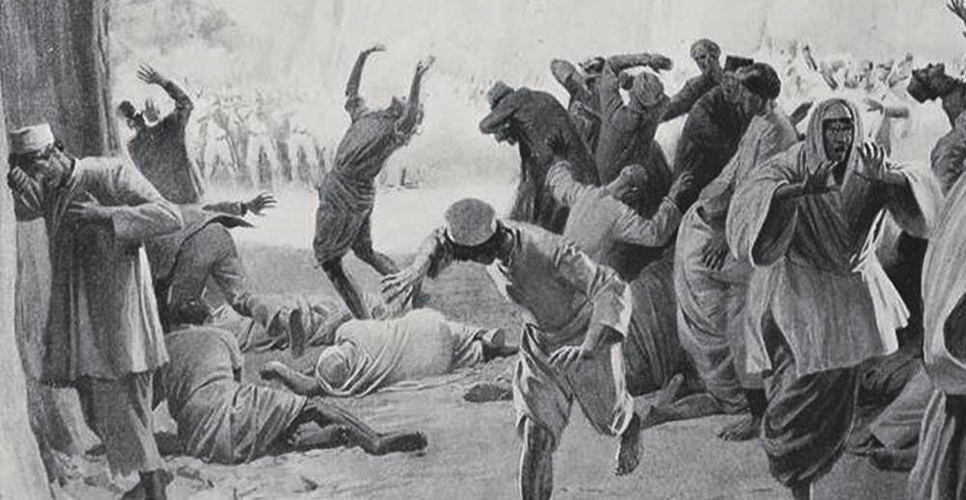 13 апреля 1919 года британские войска расстреляли митингующих жителей Амритсара 
