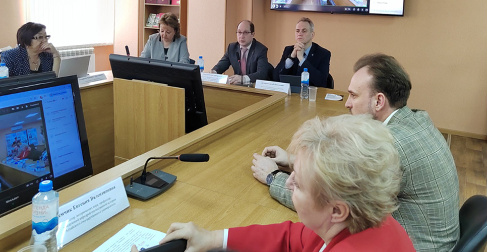 Круглый стол о вкладе народов России и Центральной Азии в Победу прошёл в Барнауле