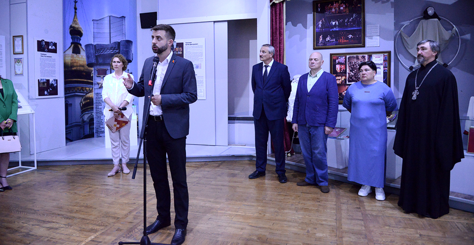 Выставка «Героями не рождаются, героями становятся» открылась в Хабаровске