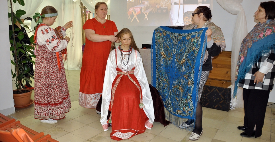 В Хвалынском краеведческом музее открылась выставка, посвящённая свадебным обрядам