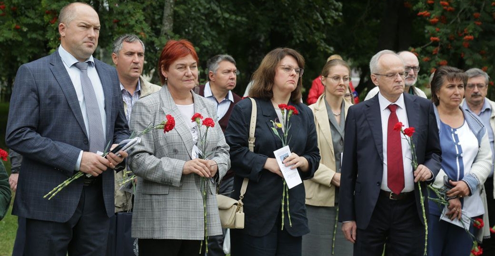 В Пензенской области открыли мемориальную доску герою движения Сопротивления А.П. Дуракову