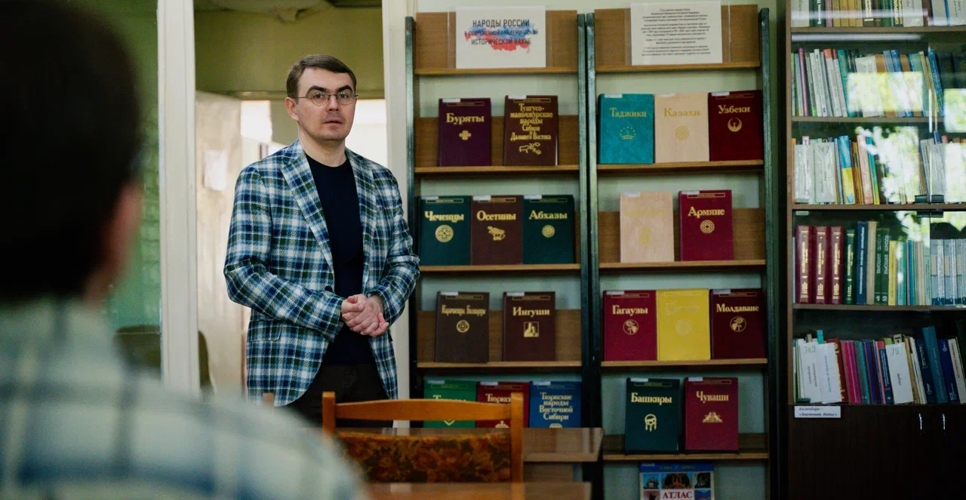 В библиотеке СмолГУ состоялось открытие выставки, посвящённой народам России