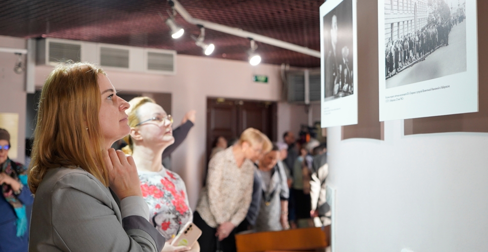 В краеведческом музее Комсомольска-на-Амуре открылась выставка «Близкий космос»