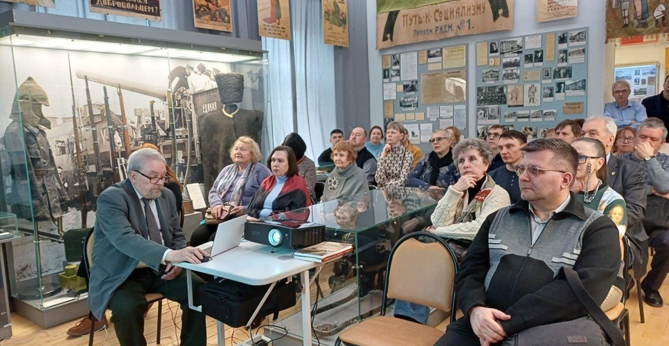 В Саратове увидела свет книга об одном из самых знаковых монастырей города