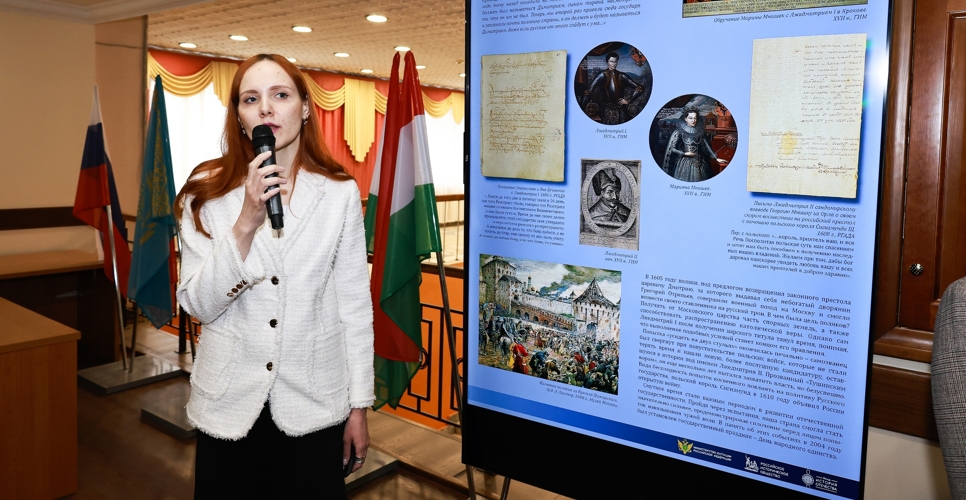 В АлтГУ открылась мультимедийная выставка «Защита суверенитета Российского государства»