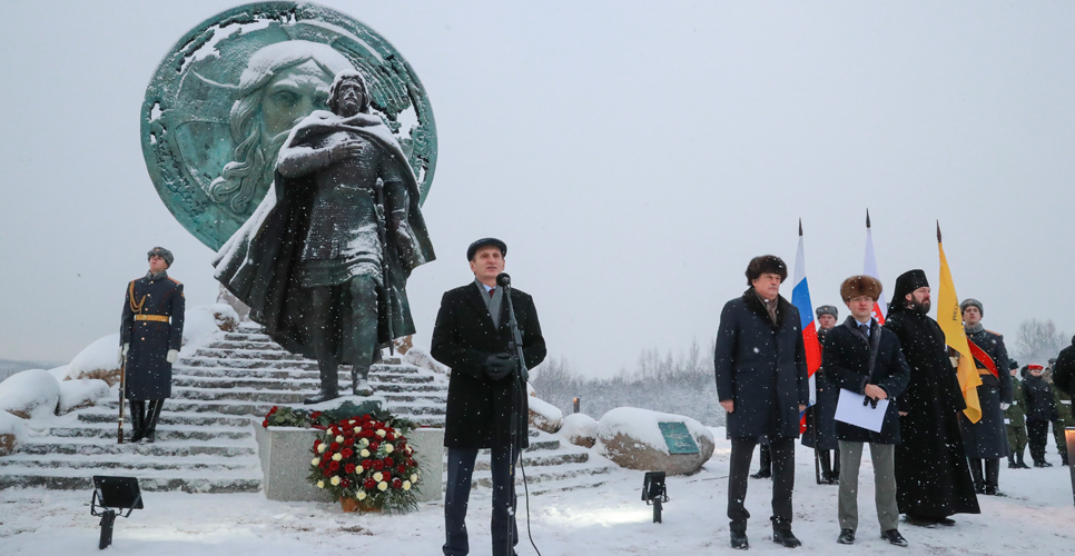 Памятник Александру Невскому «Молитва перед боем» открыли в Ленобласти