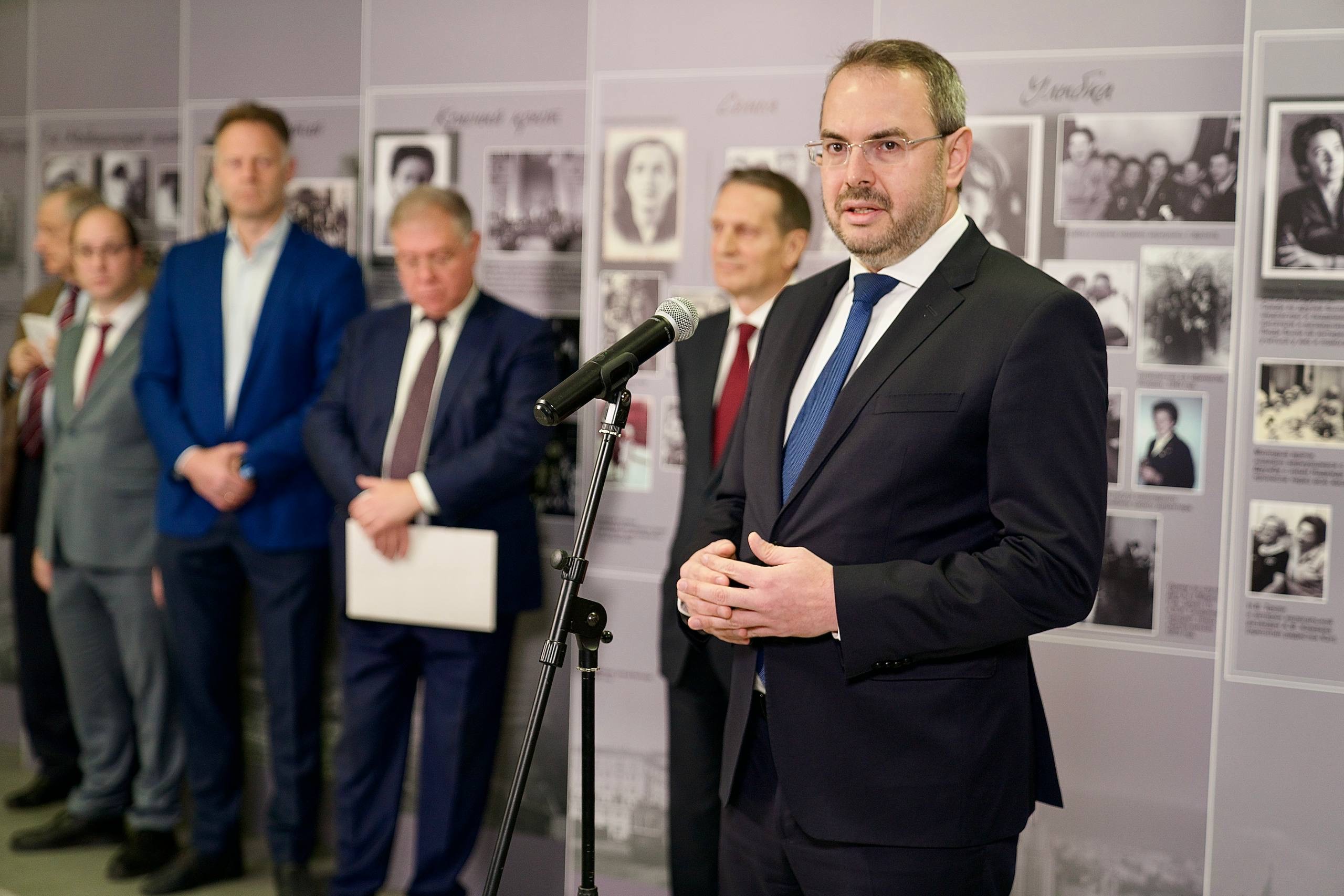 Сергей Нарышкин открыл в школе № 1288 экспозицию, посвящённую разведчице Надежде Троян
