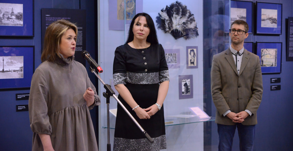 В Хабаровске открылась выставка, посвящённая женщинам Серебряного века