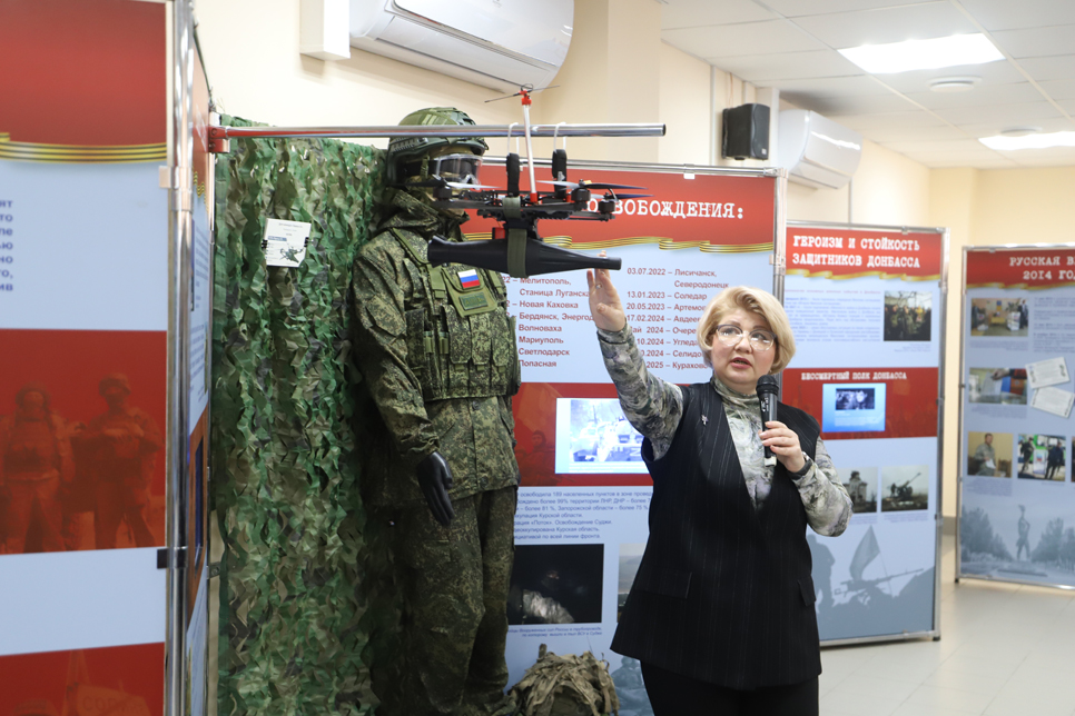 В Марий Эл состоялось открытие выставки «Чужие и СВОи. Обличия и лица»
