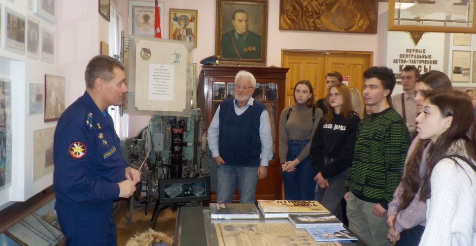 Липецкое отделение РИО организовало экскурсию для студентов-историков