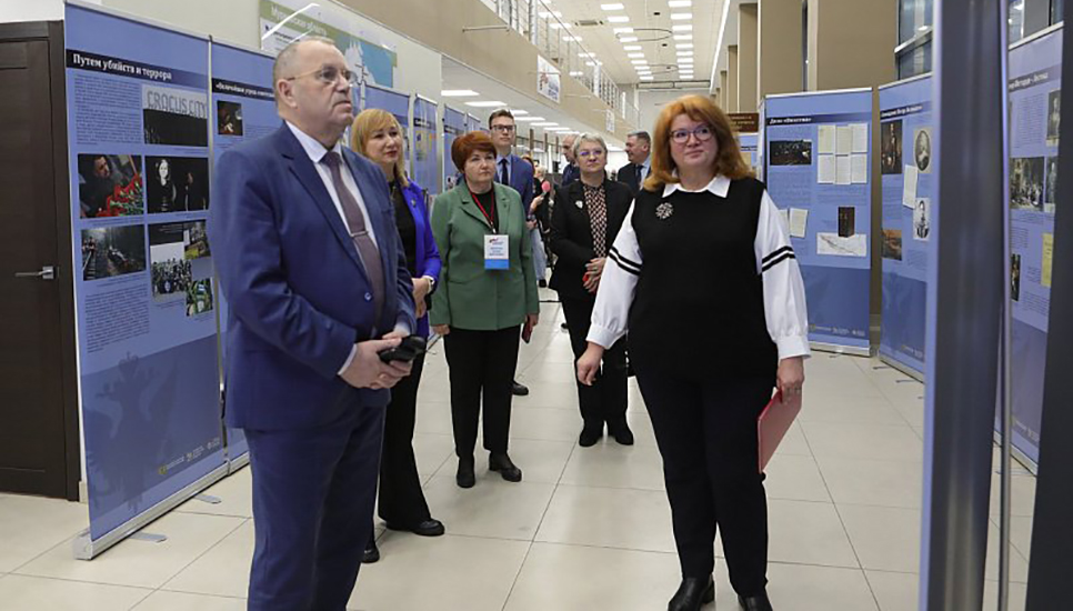 В Мурманске открылась выставка «Защита суверенитета Российского государства»