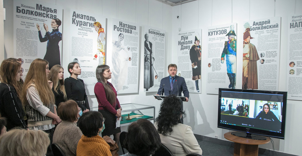 В Музее-заповеднике «Сталинградская битва» открылась выставка «Мозаика эпопеи»