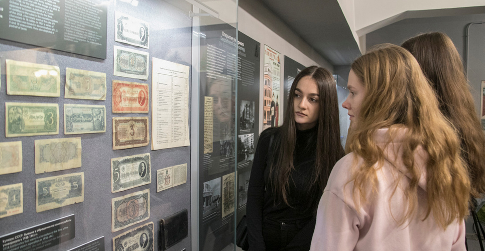 В музее «Память» открылась выставка «Довоенный универмаг»