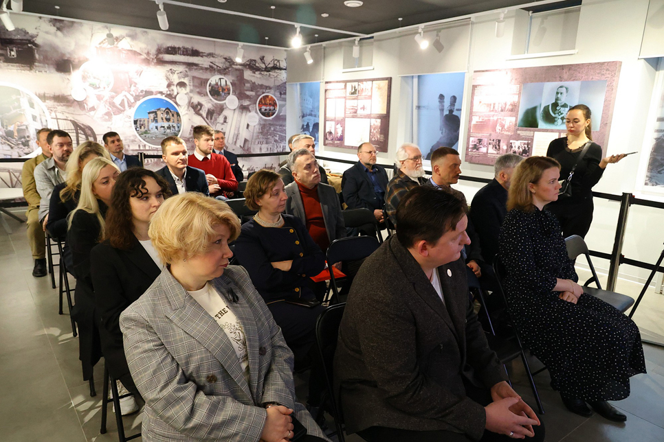 В Великом Новгороде начал работу семинар для музейных специалистов по работе с историей СВО