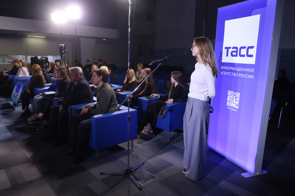 Константин Могилевский провёл в ТАСС «Урок молодого гражданина» для студентов