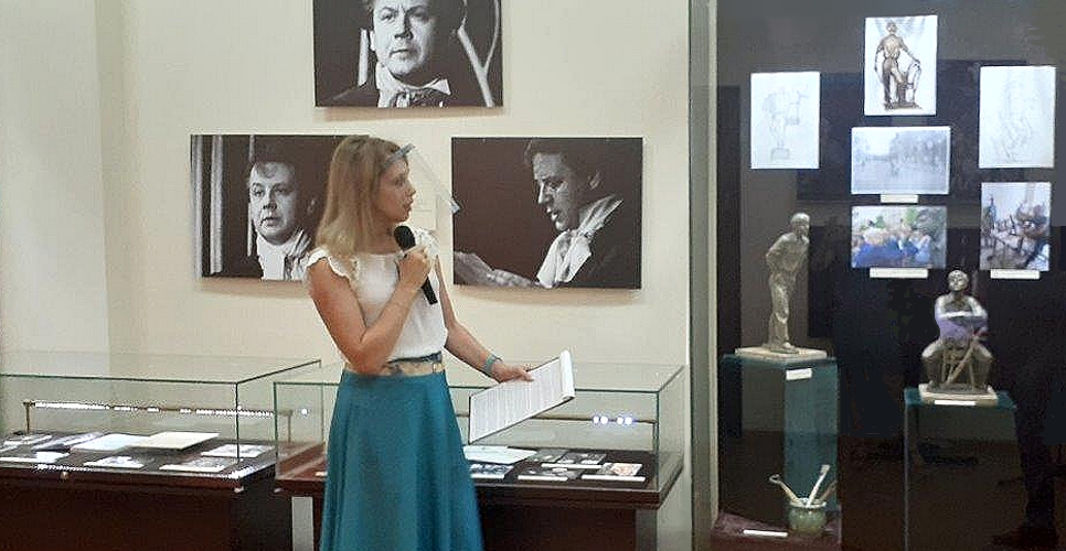В Саратове открылась выставка, посвящённая 85-летию со дня рождения Олега Табакова