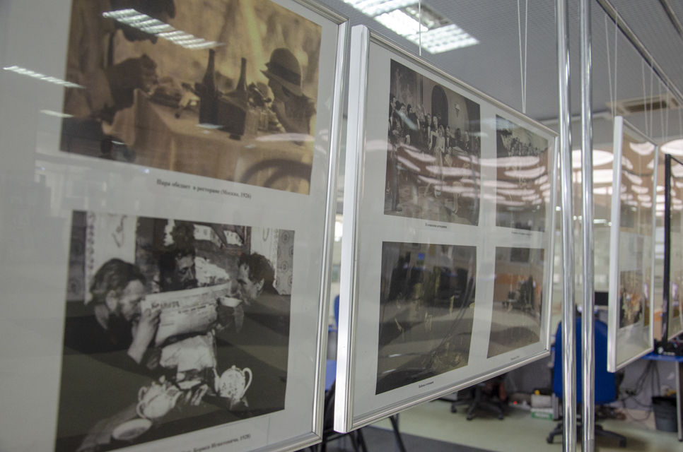 В Волгограде открылась выставка документов и фотографий «Несбывшаяся эпоха перемен»