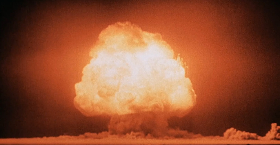 16 июля 1945 года США провели первое испытание атомной бомбы