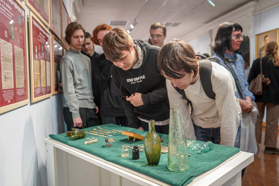 Члены Орловского отделения РИО передали в областной краеведческий музей около 400 новых экспонатов