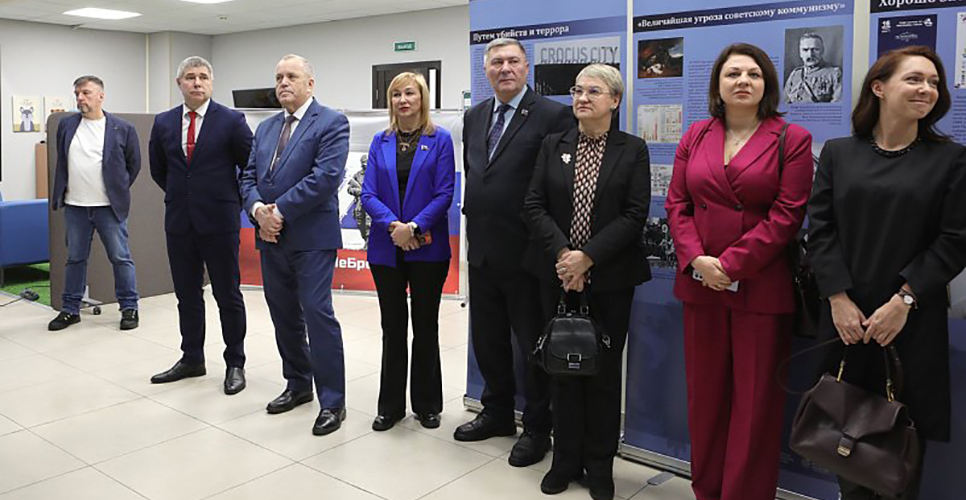 В Мурманске открылась выставка «Защита суверенитета Российского государства»