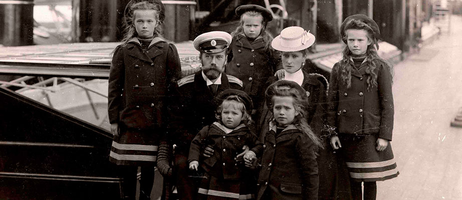 Захоронение останков детей Николая II в Петербурге логично