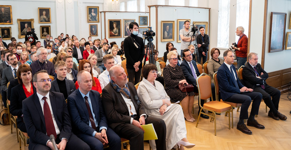 В Пскове прошло пленарное заседание, посвящённое 350-летию со дня рождения Петра I
